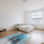Vaci Apartment Close To Thermal Baths