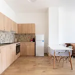 Vaci Apartment Close To Thermal Baths